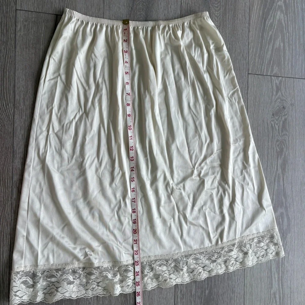 Vintage Vassarette Womens White Comfort Elastic Waist Lace Trim Slip Skirt Sz XL